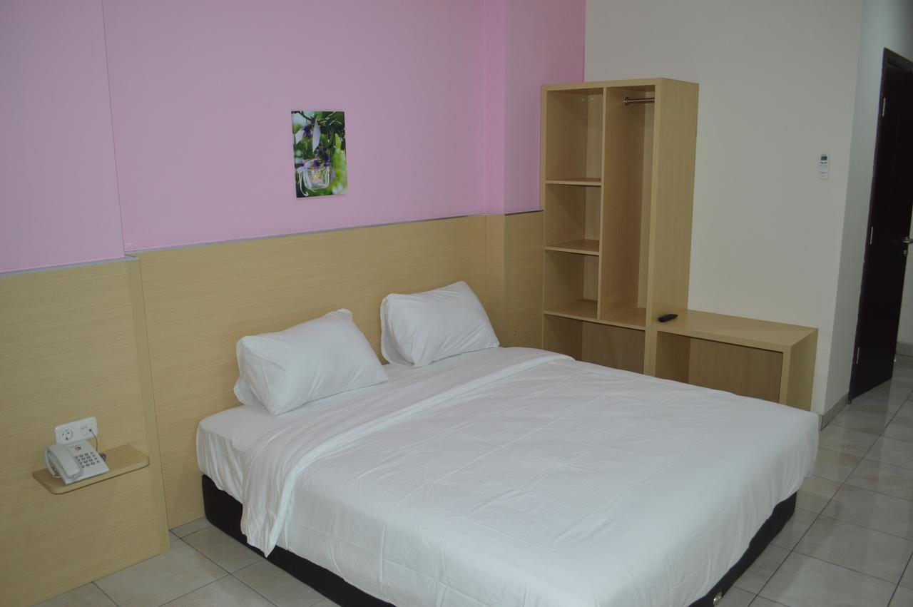 ไอแอนด์เอ็ม โฮเต็ล บิลเลียด Hotel สุราบายา ภายนอก รูปภาพ
