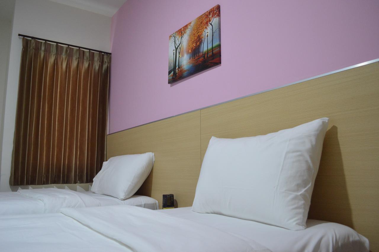 ไอแอนด์เอ็ม โฮเต็ล บิลเลียด Hotel สุราบายา ภายนอก รูปภาพ