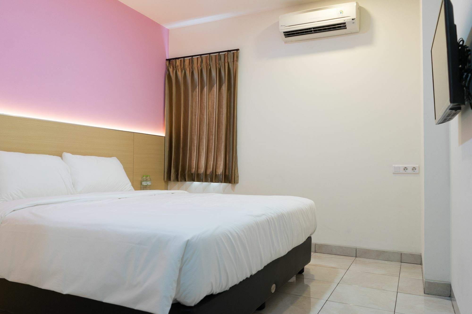 ไอแอนด์เอ็ม โฮเต็ล บิลเลียด Hotel สุราบายา ภายนอก รูปภาพ